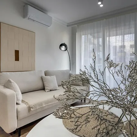 Rentplanet - Braniborska 74 Апартаменты