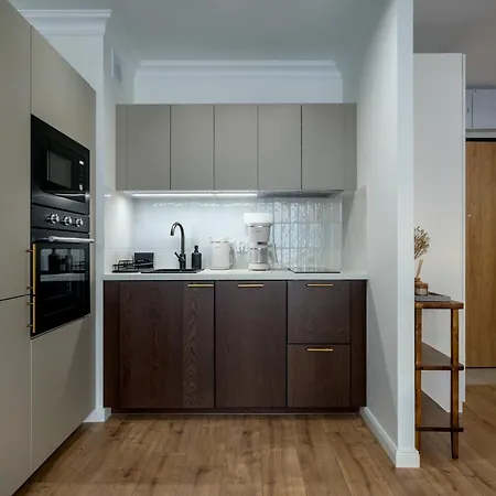 Rentplanet - Braniborska 74 *